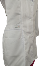 Cargar imagen en el visor de la galería, bata medico dama colombia deblanco