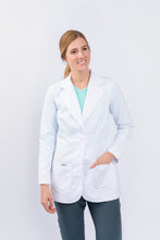 Cargar imagen en el visor de la galería, Bata para Médico Dama Manga 3/4, REF.: LB113GT
