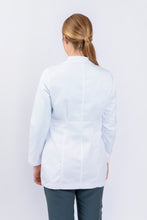 Cargar imagen en el visor de la galería, Bata para Médico Dama Manga 3/4, REF.: LB113GT
