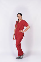 Cargar imagen en el visor de la galería, Pantalón y Blusa Dama Antifluidos vino tinto REF.: PB032AJVT
