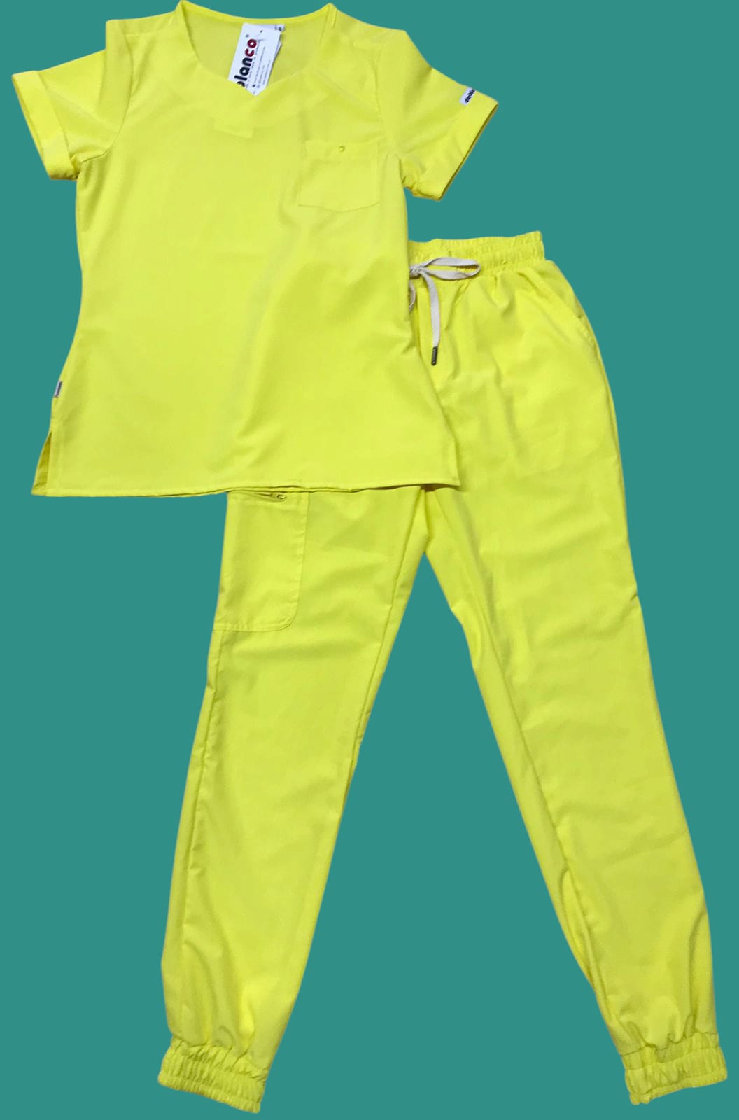 Jogger Licrado Pantalón y Blusa Dama en Antifluidos Amarillo  REF.: PB 534 RNAMA