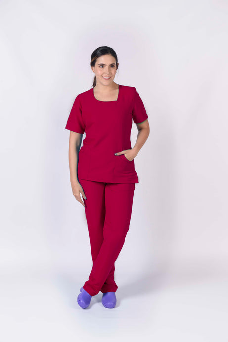 Copia de Pantalón y Blusa Dama Antifluidos cereza fuerte REF.: PB325AJCE