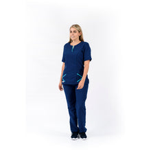 Cargar imagen en el visor de la galería, Pantalón y Blusa Dama en Antifluidos Azul Indigo Medio REF.: PB459AJAIM-AL