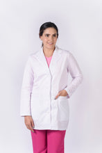 Cargar imagen en el visor de la galería, Bata para Dama Blanca  3/4 Bordada en Cuello, REF.: LB186GT