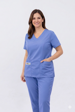 Cargar imagen en el visor de la galería, Pantalón y Blusa Antifluido Spandex para Dama - REF: PB 413