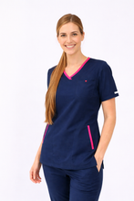 Cargar imagen en el visor de la galería, Pantalón y Blusa Antifluidos Para Dama  REF: PB235