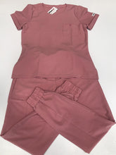 Cargar imagen en el visor de la galería, Jogger Licrado Pantalón y Blusa Dama en Antifluidos  Palo de Rosa REF.: PB 534 RNPR - Deblanco S.A.S
