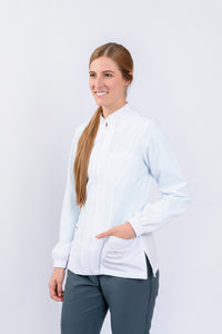 Bata para Dama en Antifluidos Blanco 3/4 resortes en puños REF: LB171AJ