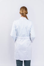 Cargar imagen en el visor de la galería, Bata para Médico Dama manga Larga, REF.: LB03GT