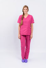 Cargar imagen en el visor de la galería, Pantalón y Blusa Dama en antifluidos CEREZA REF.: PB117AJCE