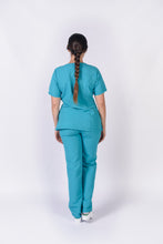 Cargar imagen en el visor de la galería, Pantalón y Blusa Dama en antifluidos azul aguamarina REF.: PB179AJAGO-AO