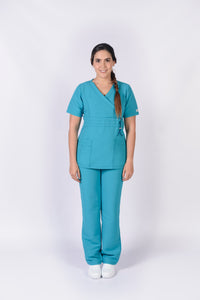 Pantalón y Blusa Dama en antifluidos azul aguamarina REF.: PB179AJAGO-AO