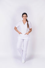 Cargar imagen en el visor de la galería, Pantalón y Blusa Dama Antifluidos BLANCO REF.: PB281RAJ
