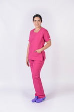 Cargar imagen en el visor de la galería, Pantalón y Blusa Dama Antifluidos cereza fuerte REF.: PB325AJCE