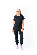 Cargar imagen en el visor de la galería, JOGGER Licrado Pantalón y Blusa Dama en Antifluidos Negro REF.: PB 481 AUN