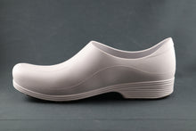 Cargar imagen en el visor de la galería, Zapato Unisexo Blanco Importado del Brasil REF.: ZA7001