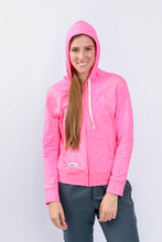 Cargar imagen en el visor de la galería, Saco Antifluidos Unisexo  Perchado Jaspeado  fucsia con Capota REF: ST223PJF