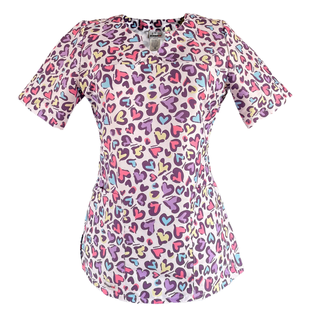 Blusa para Dama  Antifluidos Lisboa ANTIBACTERIAL Estampada corazones animal print REF.: BD771ALEAP